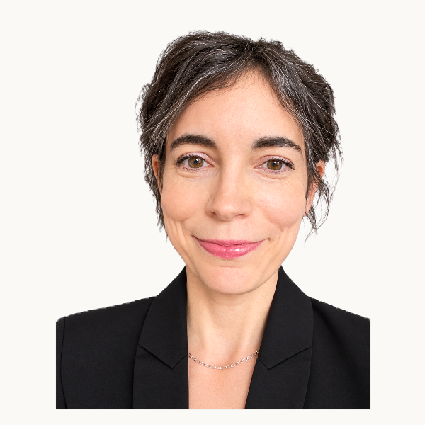 Julia SCHLANG, City Manager ALB